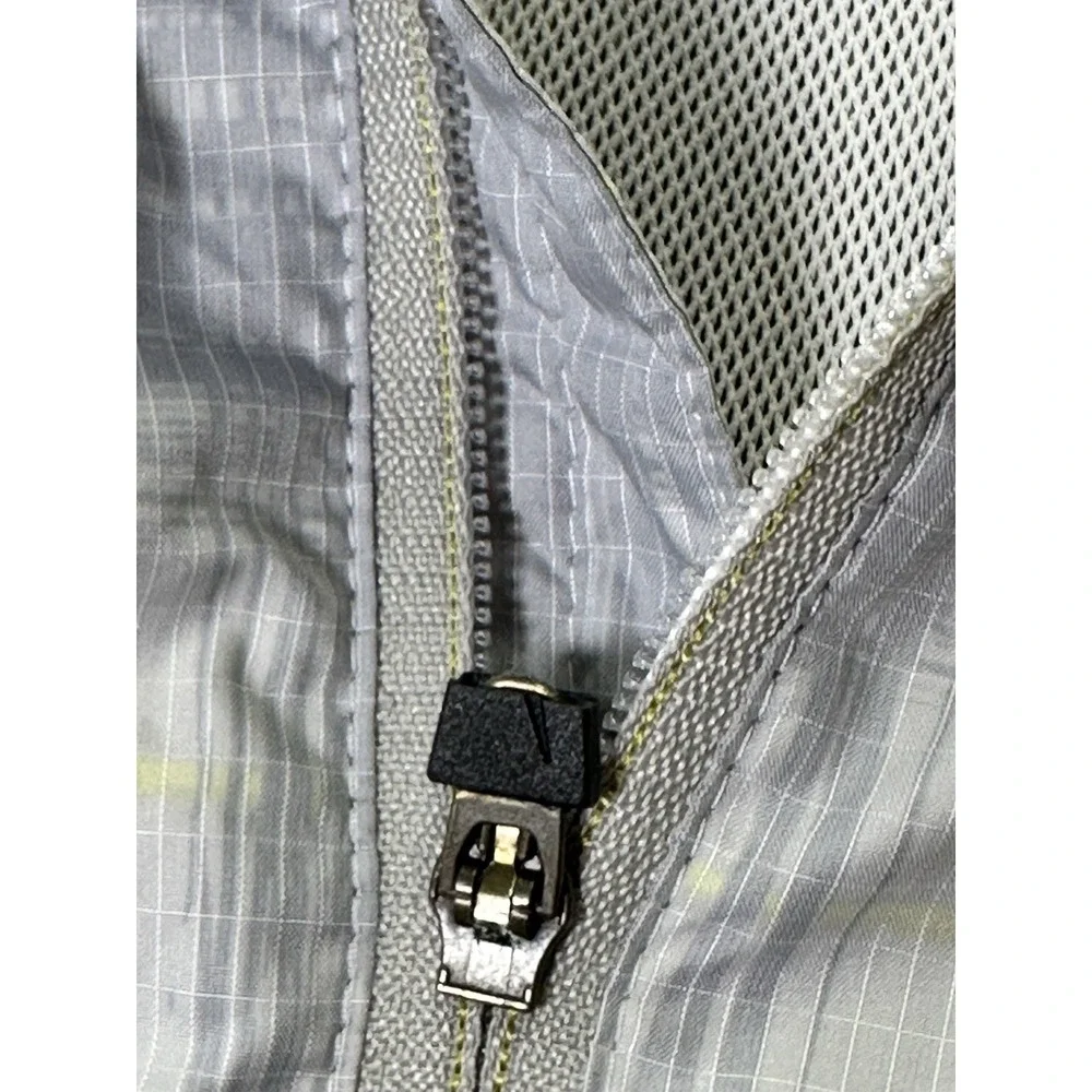 NIKE Golf Womens Light Blue, Yellow, Gray Checkered Windbreaker 1/4 Zip Size XL